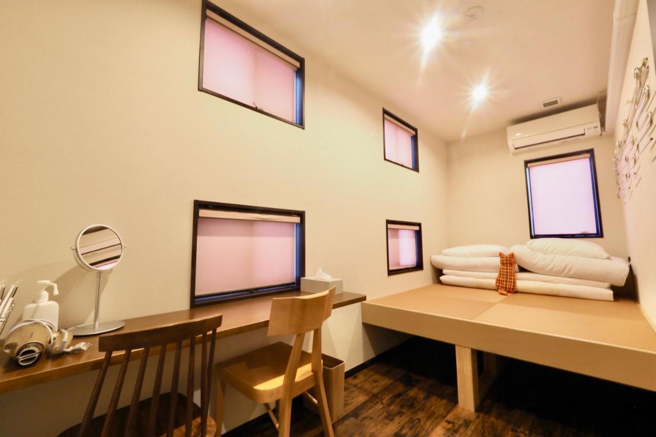 Nekokura Hostel Fukuoka  Bagian luar foto